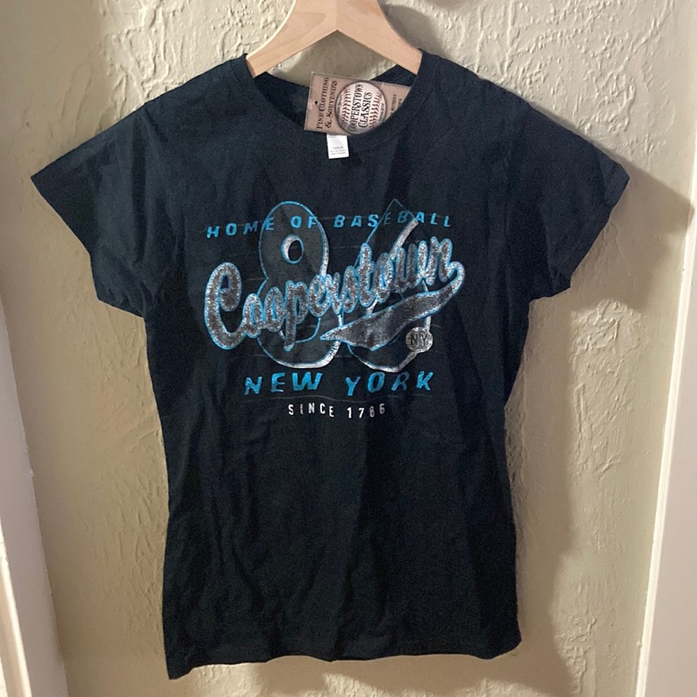 Gildan Black Cap Sleeve Graphic Tee